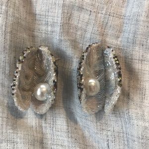 Mignonne gavigan pearl beaded oyster earrings